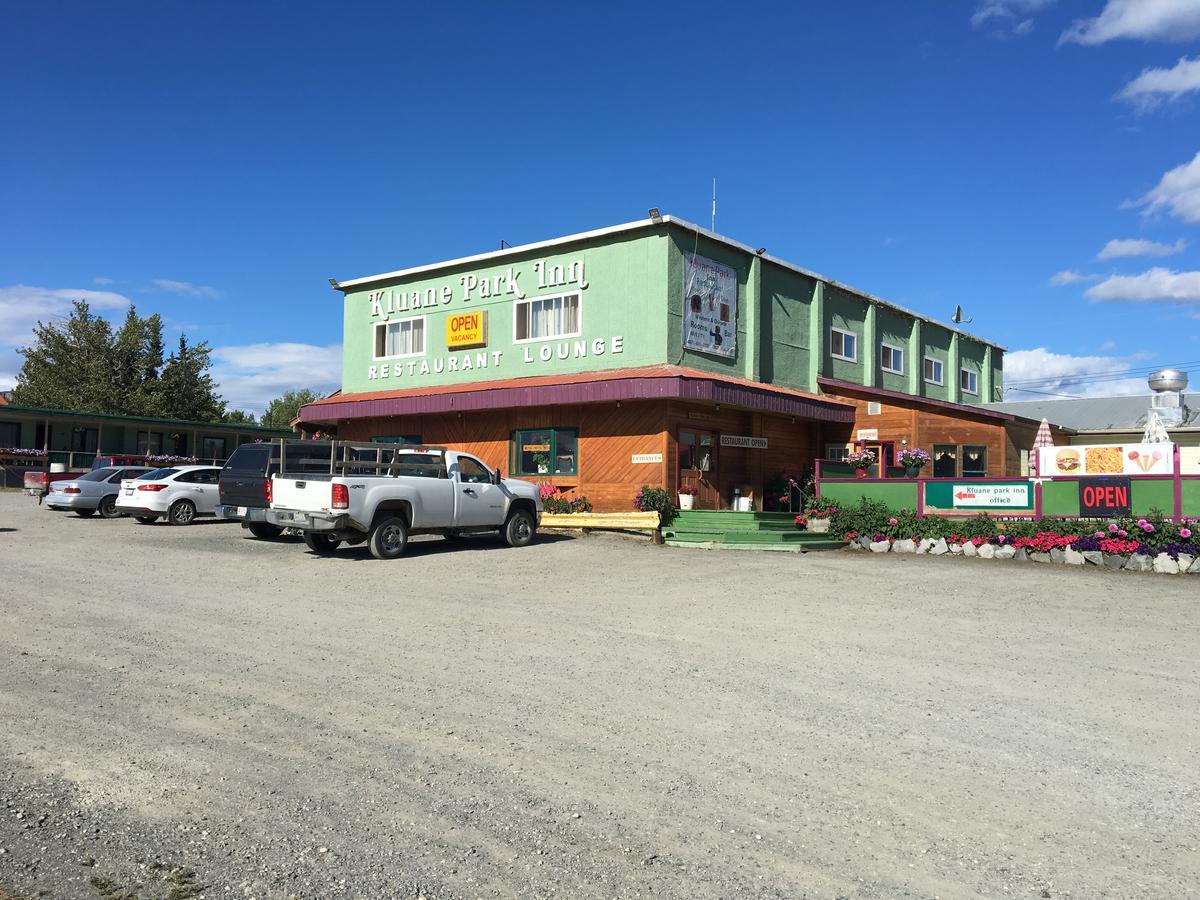 Kluane Park Inn Haines Junction Exterior photo